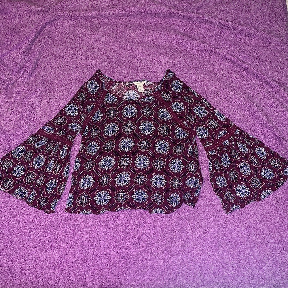 Cute top - forever 21